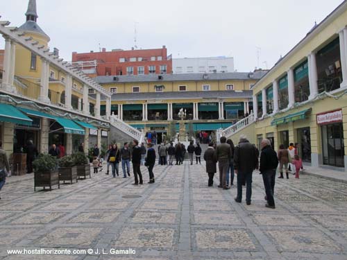 Rastro anitgüedades galerias piquer Madrid Spain