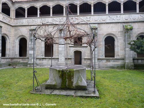 Monasterio de Santo Tomas Claustro del Silencio Avila Spain