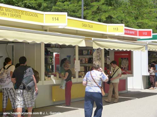 Feria del Libro Madrid Paseo de Coches Retiro Spain 2012