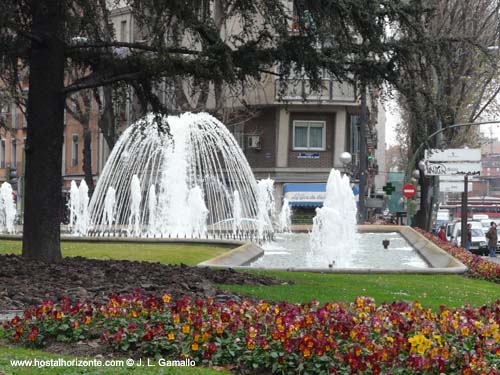 Fuente de la plaza de la beata Mariana de Jesus Paseo de las delicias Madrid Spain