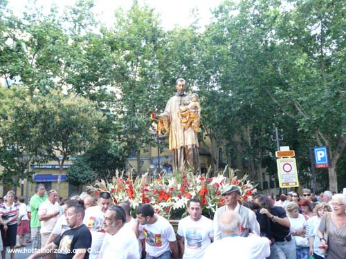 Procesion de San Cayetano. El Rastro Madrdi 2011