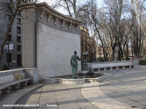 Fuente de Alvaro d'Ors Paseo del Prado Madrid Spain